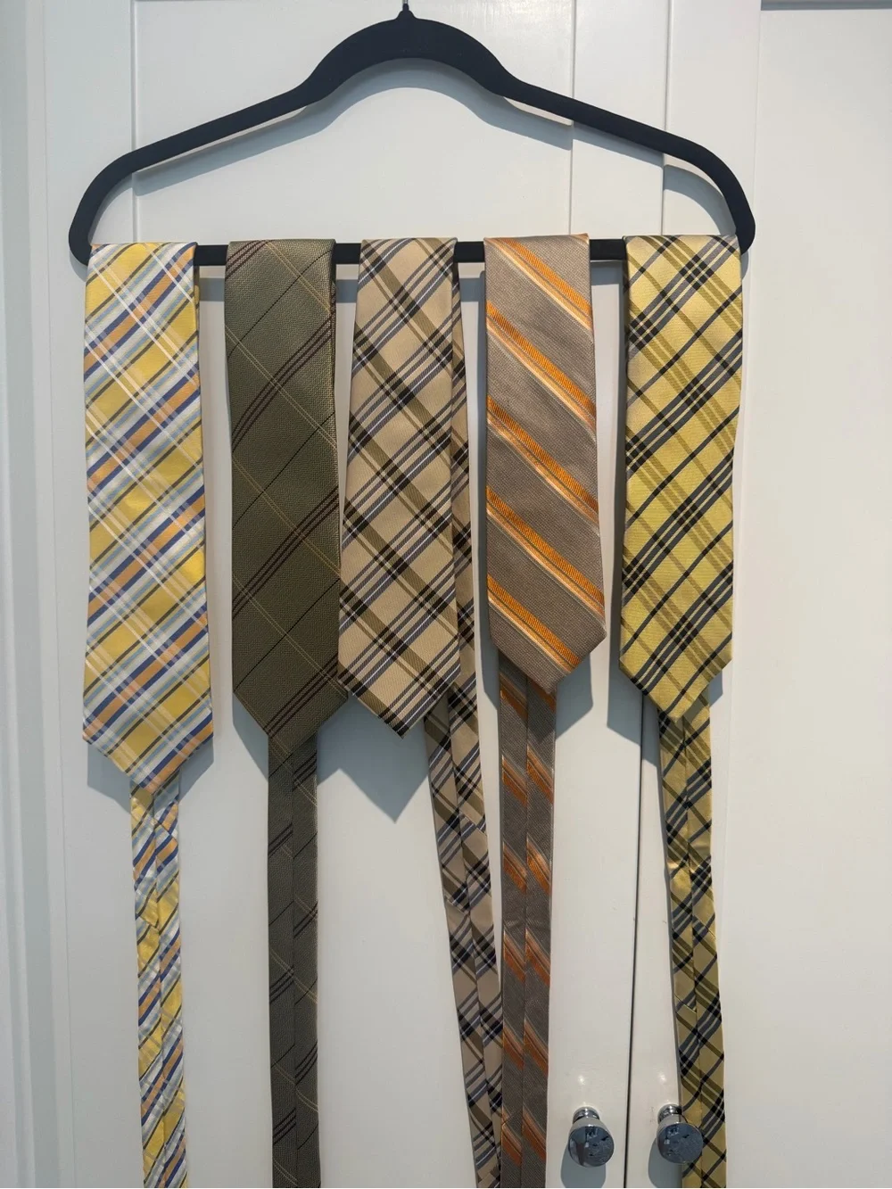 Men's Classic Plaid and Stripe Necktie Set - Olive, Beige, and Taupe (5) - Picture 2 of 2